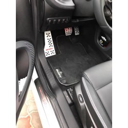 ALUMINUM PADS ON THE PEDALS FOR SMART FORTWO III 453